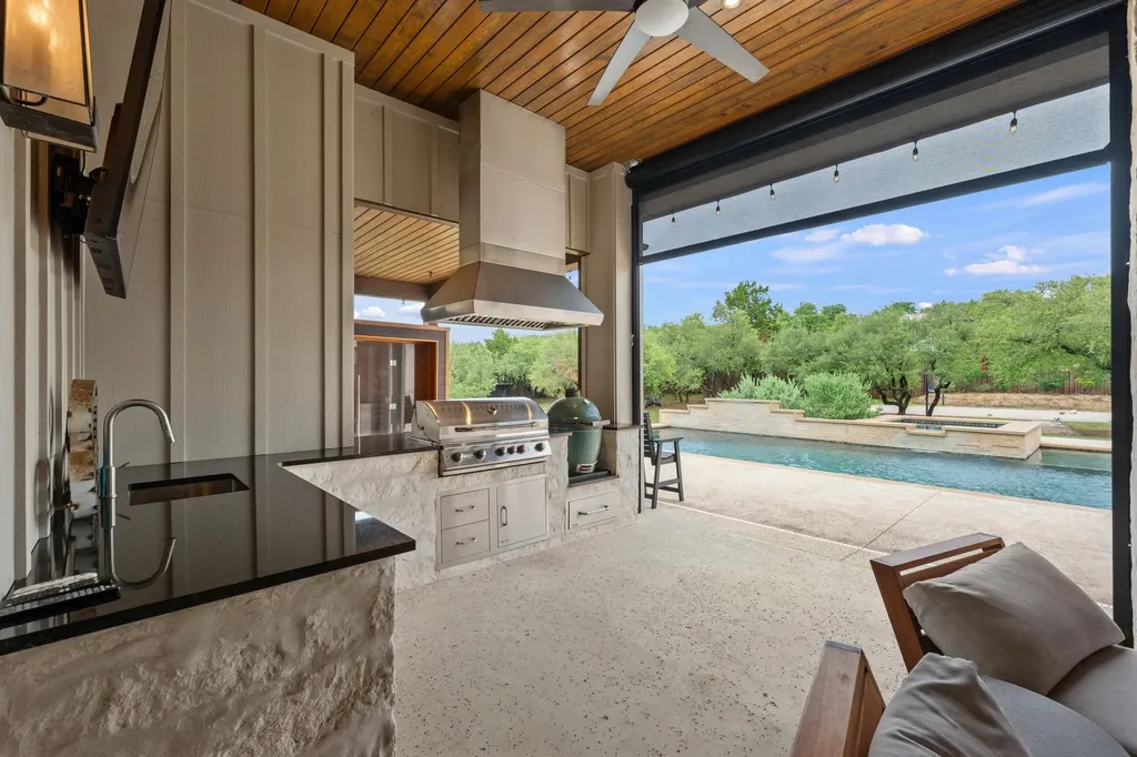 169 Golden Eagle Lane Dripping Springs TX 78620