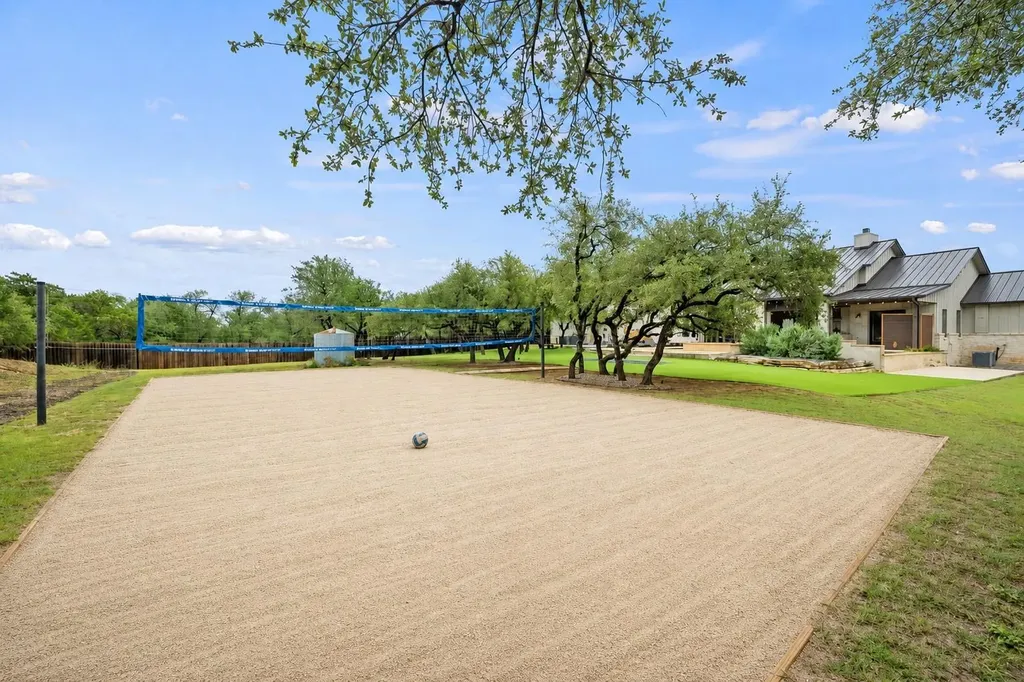 169 Golden Eagle Lane Dripping Springs TX 78620