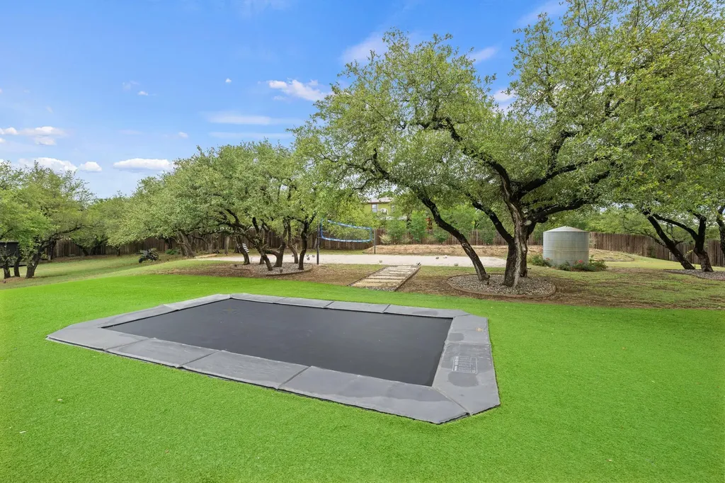 169 Golden Eagle Lane Dripping Springs TX 78620