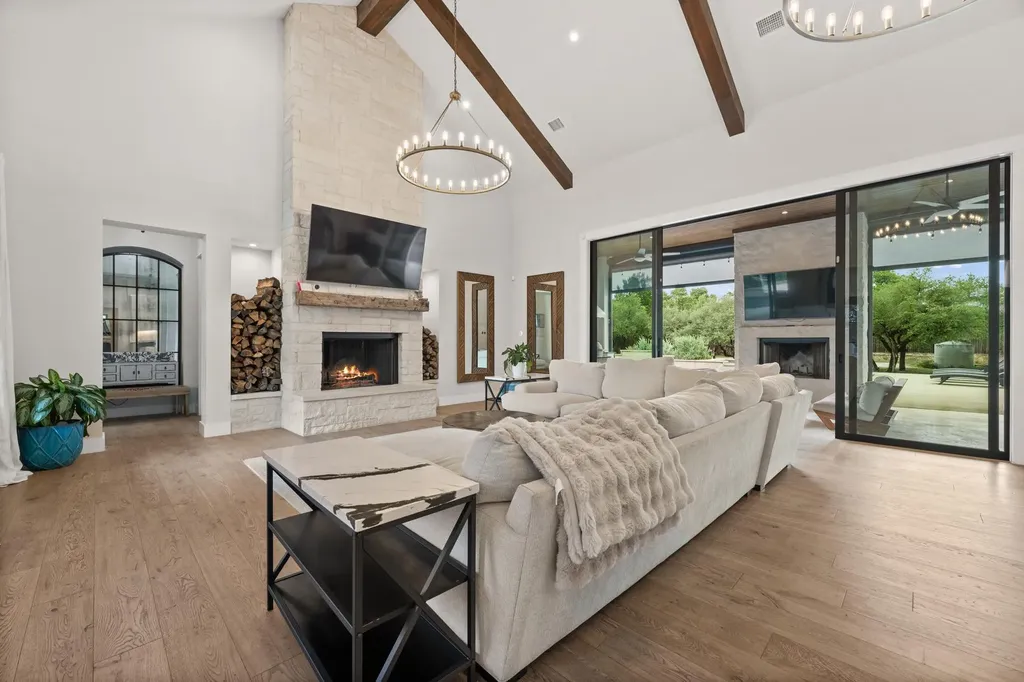 169 Golden Eagle Lane Dripping Springs TX 78620
