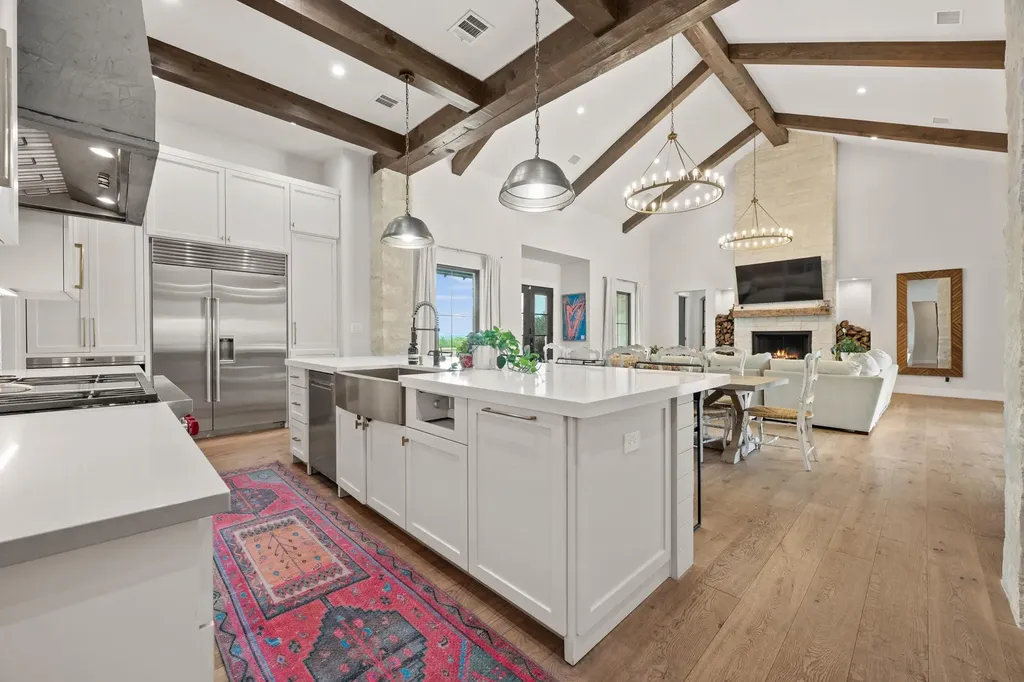 169 Golden Eagle Lane Dripping Springs TX 78620
