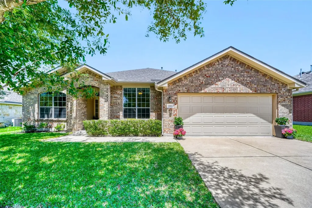 616 Portchester Castle Path Pflugerville TX 78660