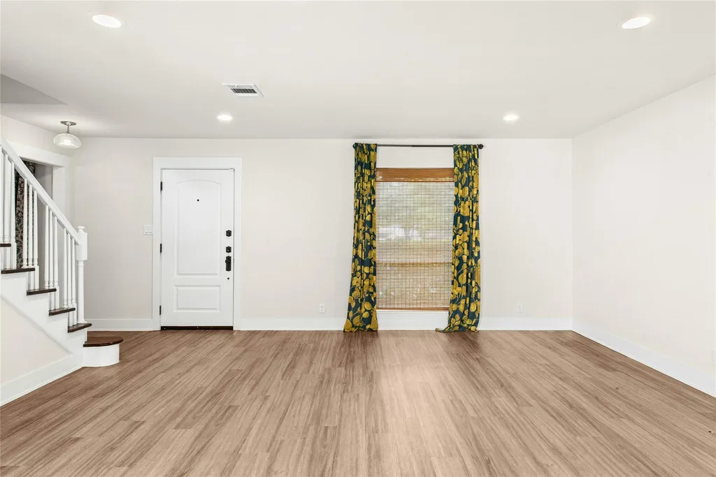 10101 Parkfield Drive Austin TX 78758