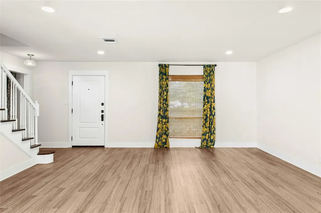 10101 Parkfield Drive Austin TX 78758