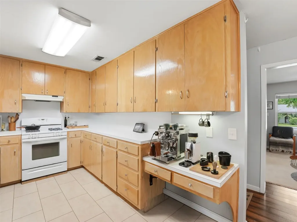 6203 Brookside Drive Austin TX 78723
