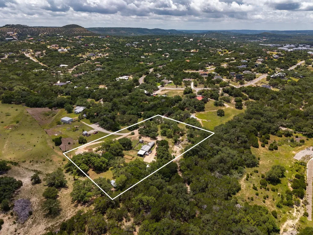 600 Windrush Canyon Lake TX 78133