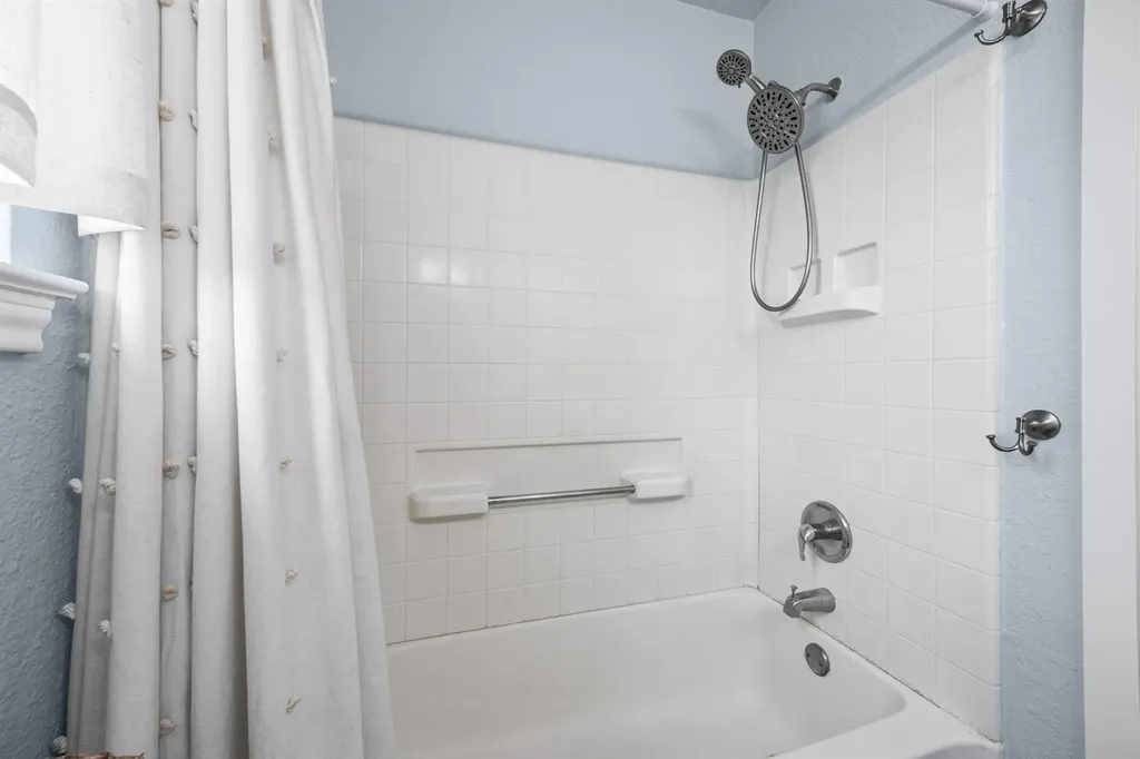 6809 Sabrina Drive Austin TX 78747