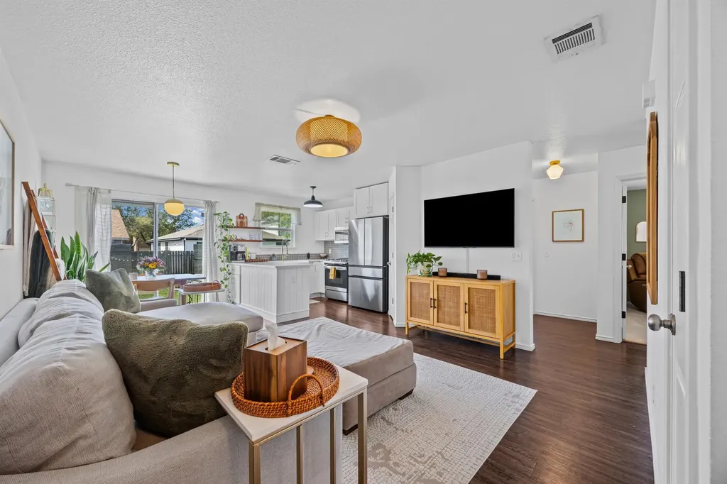 6809 Sabrina Drive Austin TX 78747