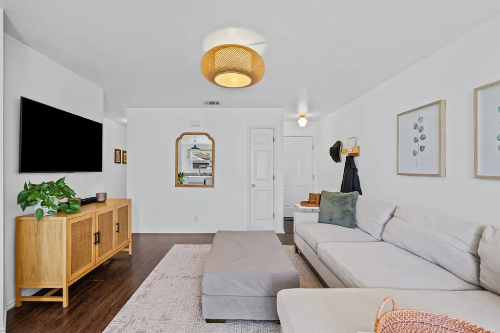 6809 Sabrina Drive Austin TX 78747