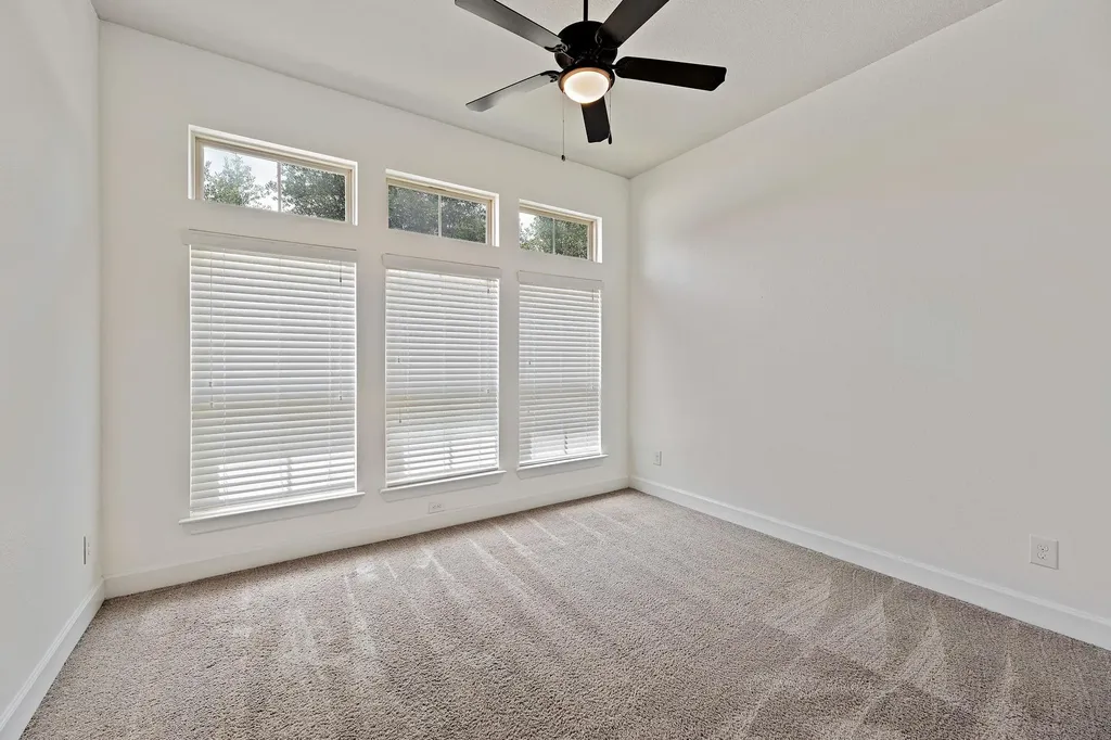 912 Isaias Drive Leander TX 78641