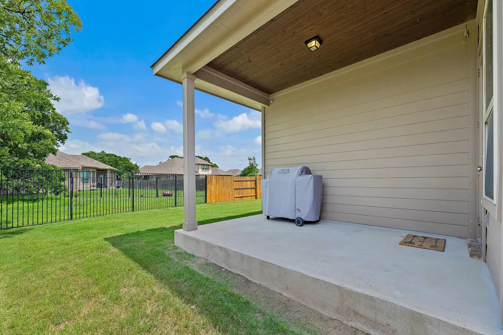 912 Isaias Drive Leander TX 78641