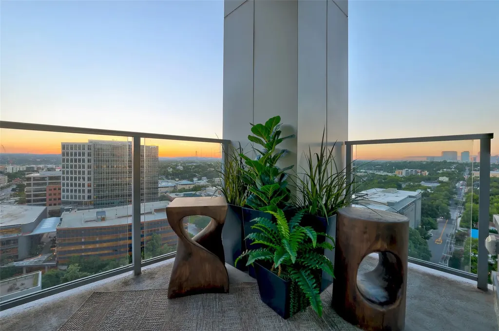 501 West Avenue Austin TX 78701