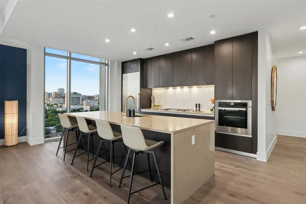 501 West Avenue Austin TX 78701