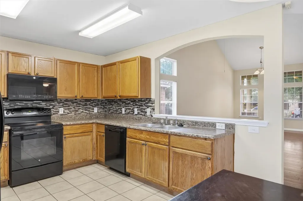 12909 Noche Clara Drive Del Valle TX 78617