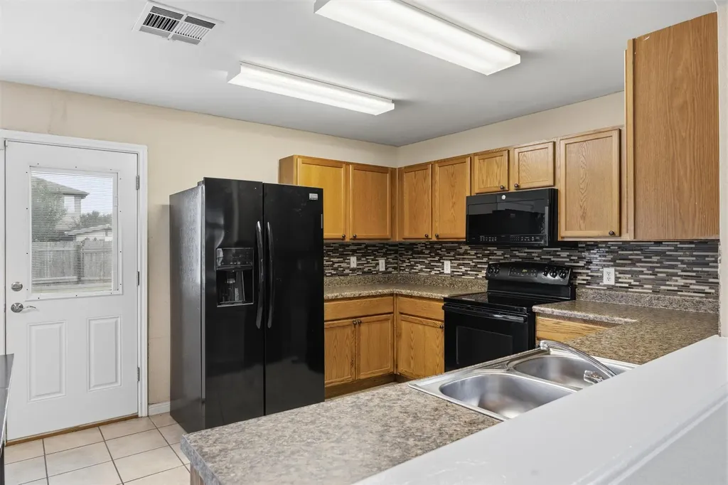 12909 Noche Clara Drive Del Valle TX 78617