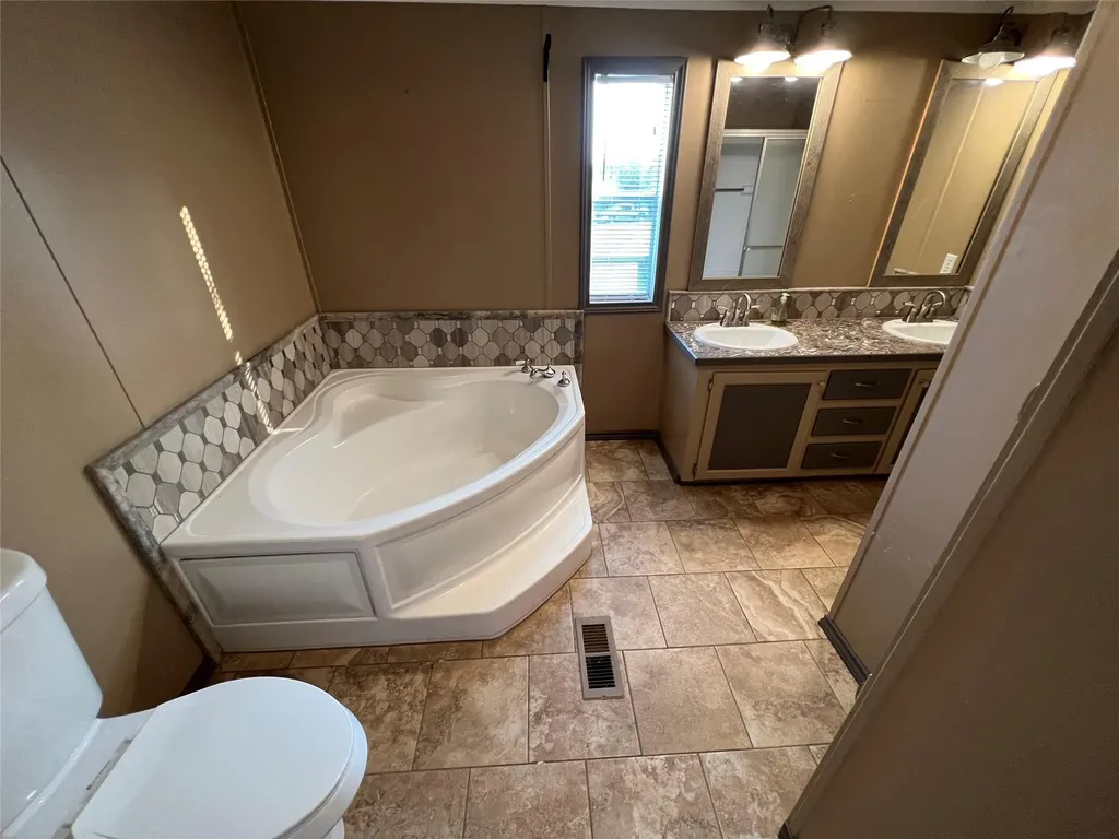 11369 Mountain Top Circle Jonestown TX 78645