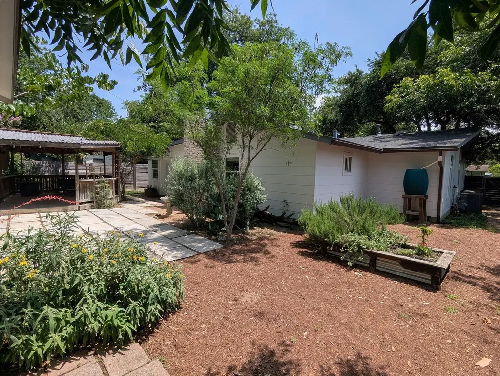 6304 Peggy Street Austin TX 78723