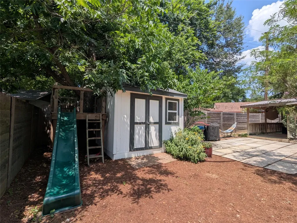 6304 Peggy Street Austin TX 78723