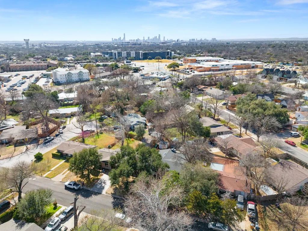 6304 Peggy Street Austin TX 78723