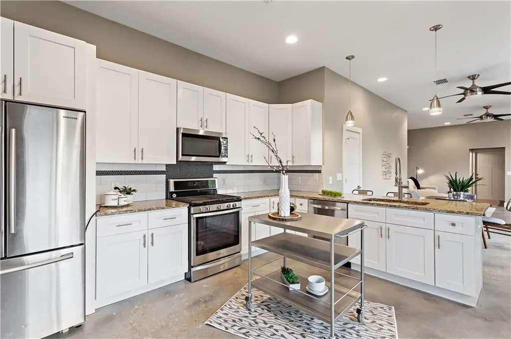 5109 Lott Avenue Austin TX 78721