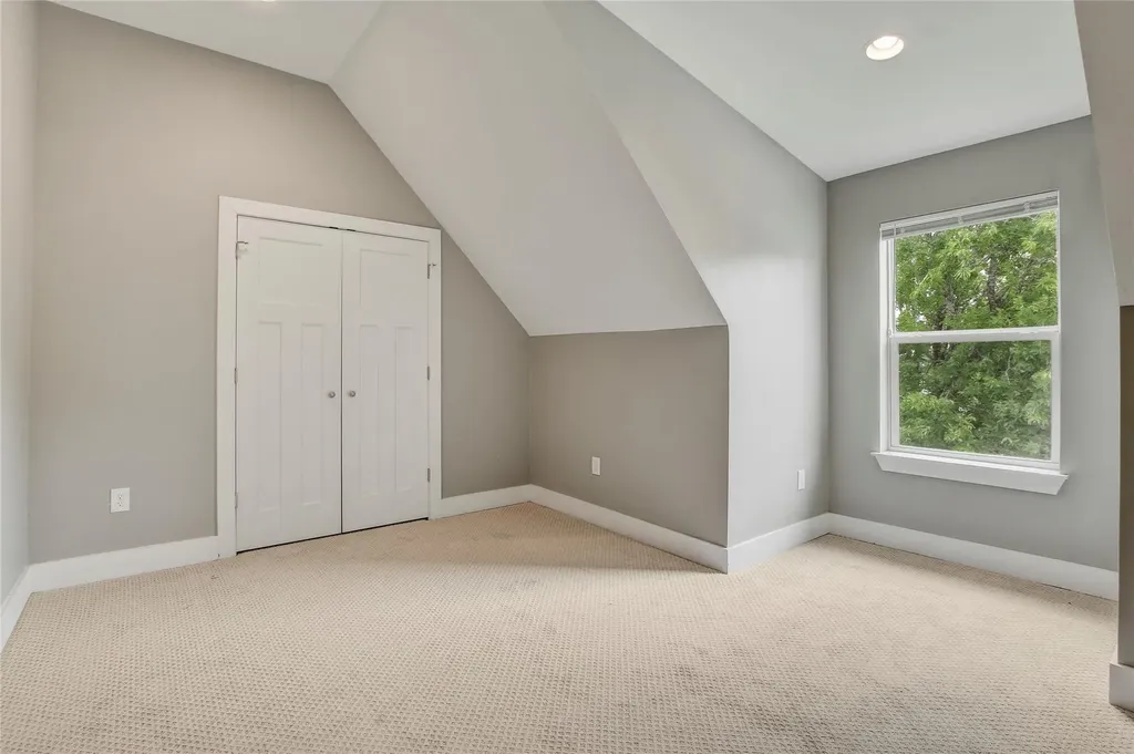 5109 Lott Avenue Austin TX 78721