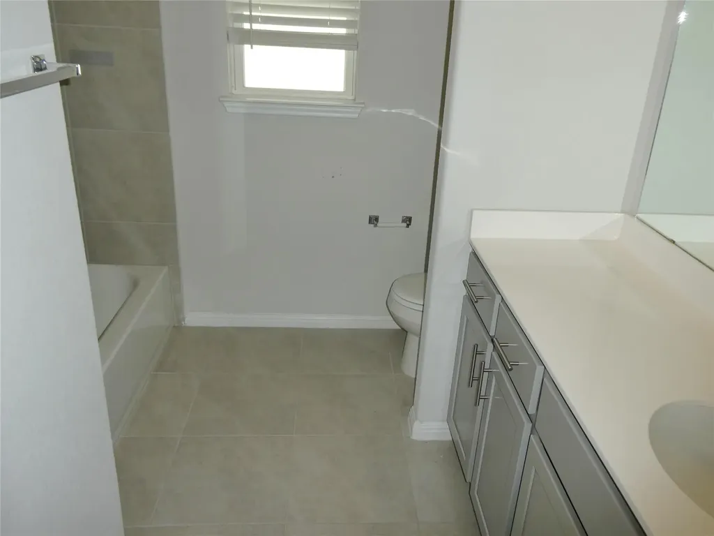 10906 Sentinel Drive Austin TX 78747