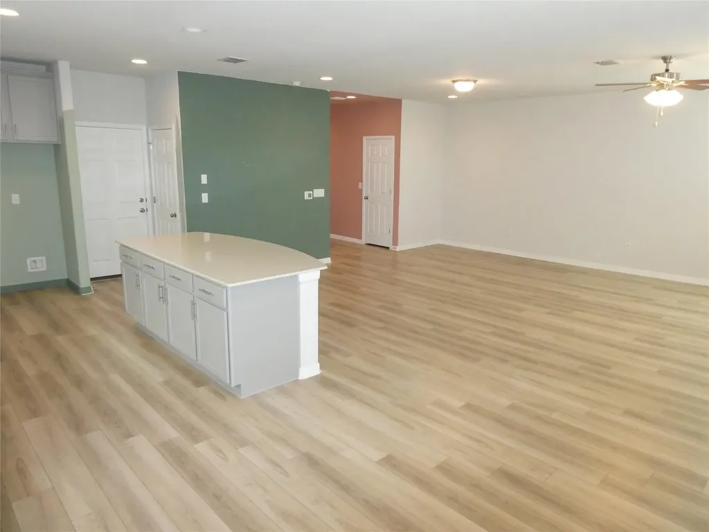 10906 Sentinel Drive Austin TX 78747