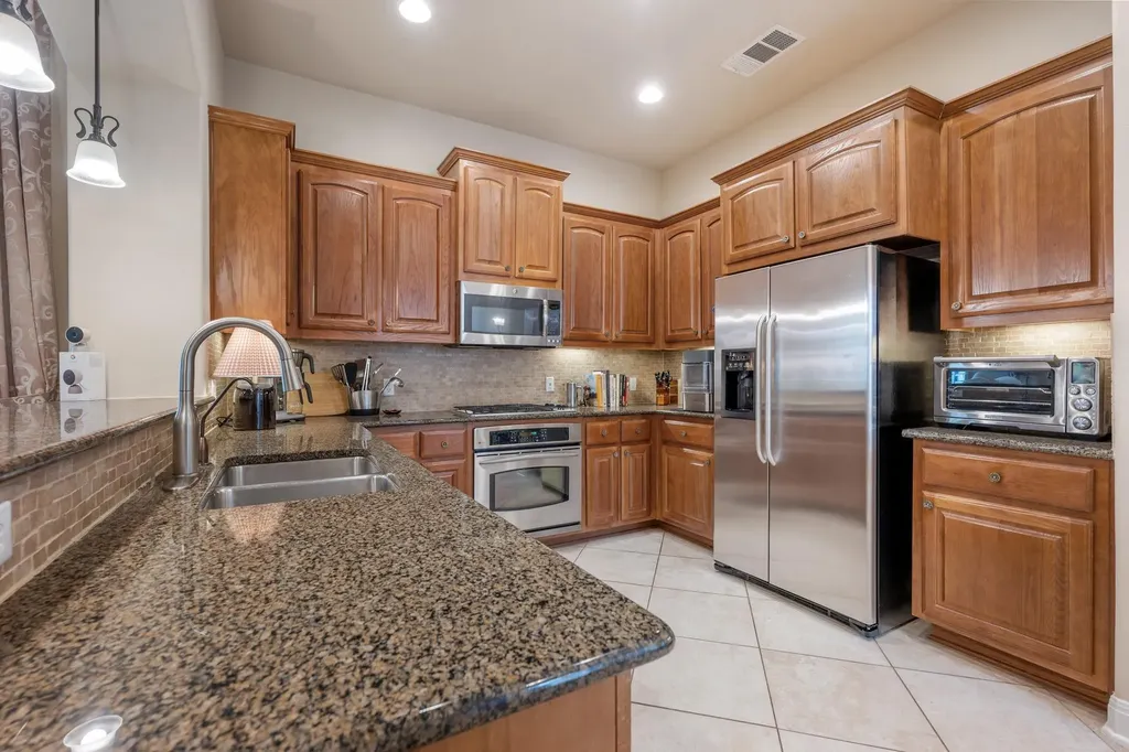 2813 University Club Drive Austin TX 78732