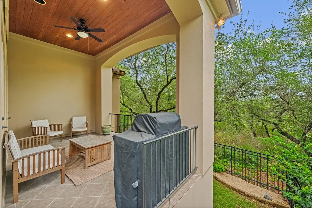 2813 University Club Drive Austin TX 78732