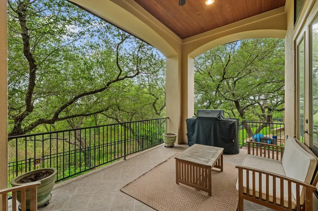 2813 University Club Drive Austin TX 78732
