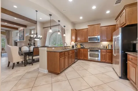 2813 University Club Drive Austin TX 78732