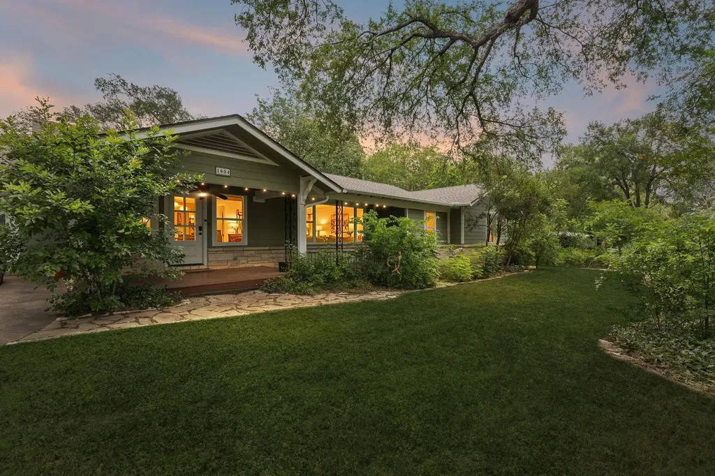 1804 E 39th Street Austin TX 78722