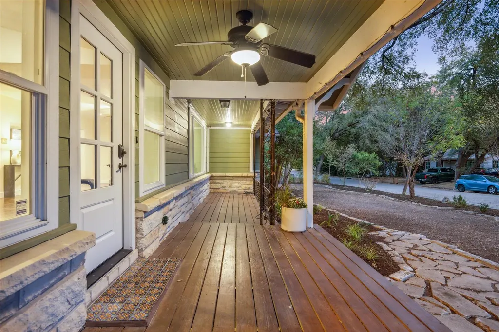 1804 E 39th Street Austin TX 78722