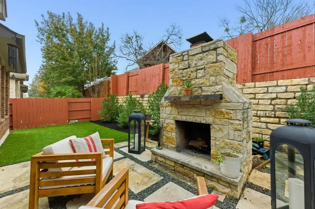 5425 Cherokee Draw Road Austin TX 78738