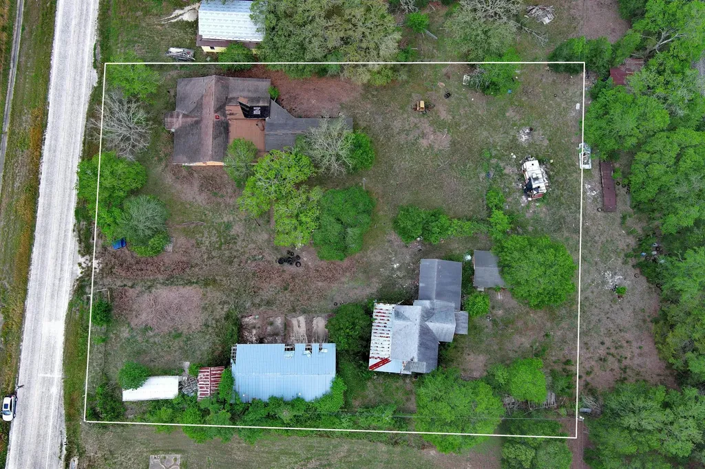 2603 Tx-71 Highway La Grange TX 78945