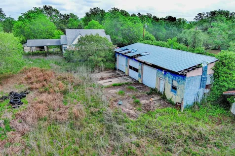 2603 Tx-71 Highway La Grange TX 78945