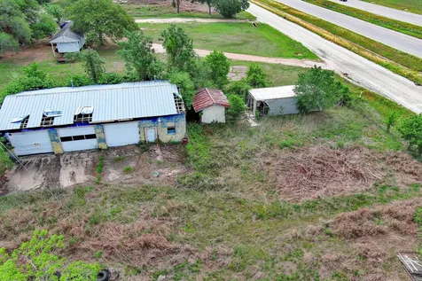 2603 Tx-71 Highway La Grange TX 78945
