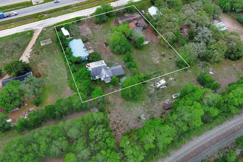 2603 Tx-71 Highway La Grange TX 78945