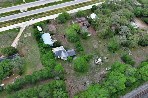 2603 Tx-71 Highway La Grange TX 78945