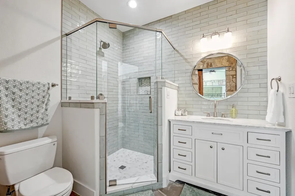 1668 Rocky Road Blanco TX 78606