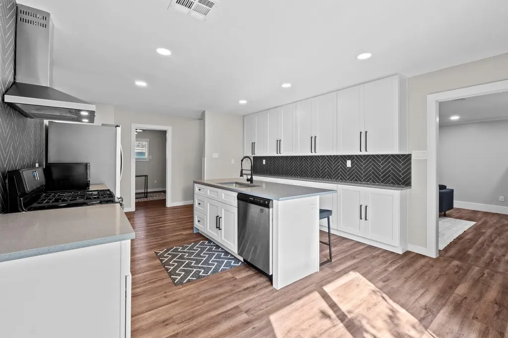 11811 Rotherham Drive Austin TX 78753
