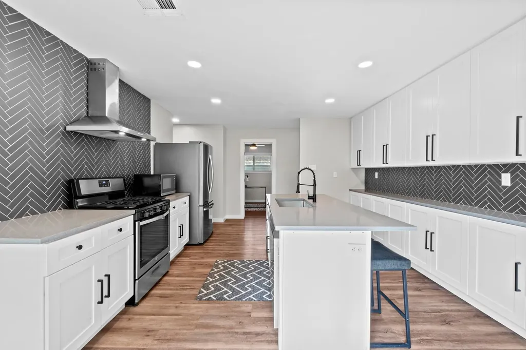 11811 Rotherham Drive Austin TX 78753