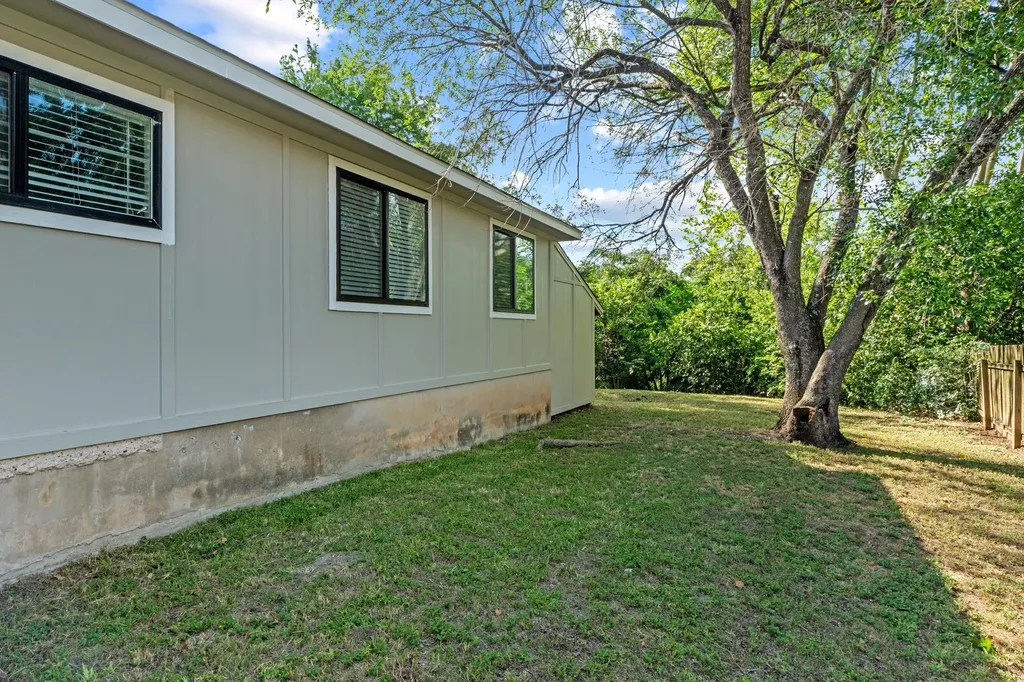 11811 Rotherham Drive Austin TX 78753