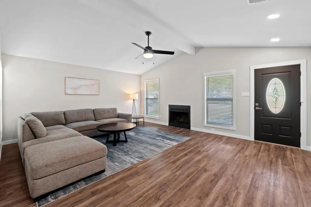 11811 Rotherham Drive Austin TX 78753