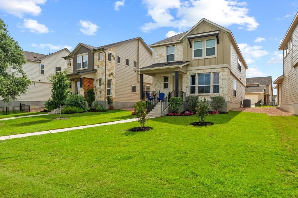 688 Lone Peak Way Dripping Springs TX 78620