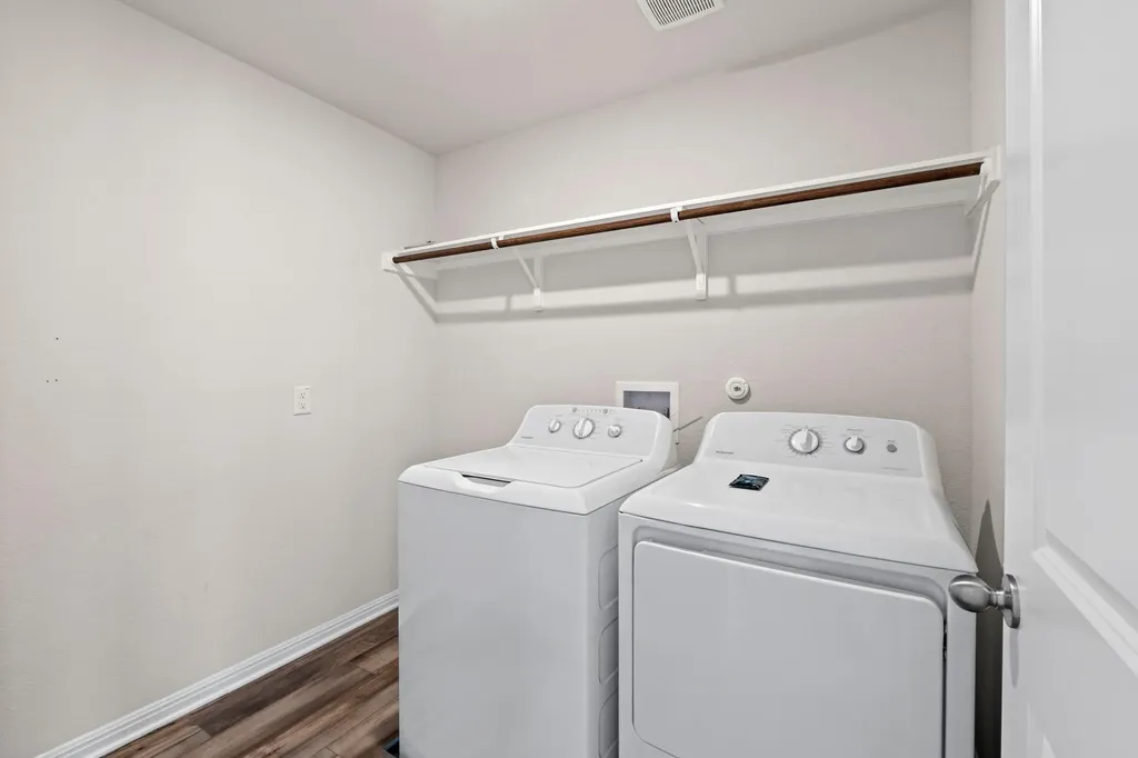 688 Lone Peak Way Dripping Springs TX 78620