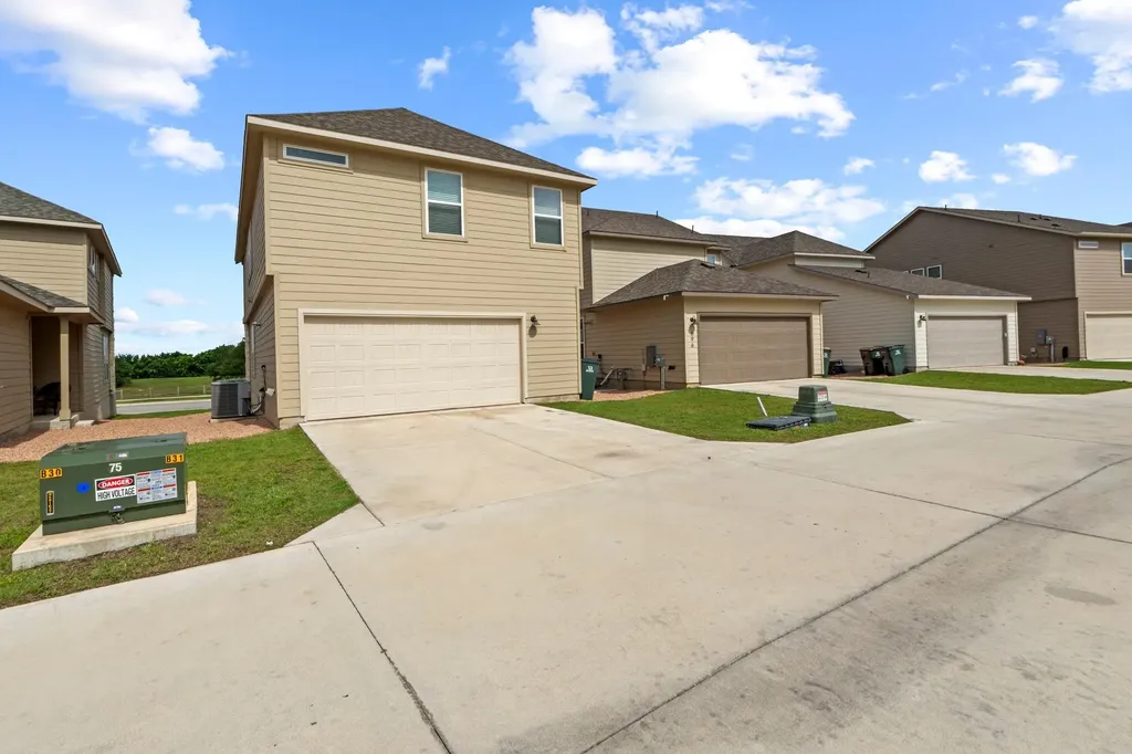 688 Lone Peak Way Dripping Springs TX 78620