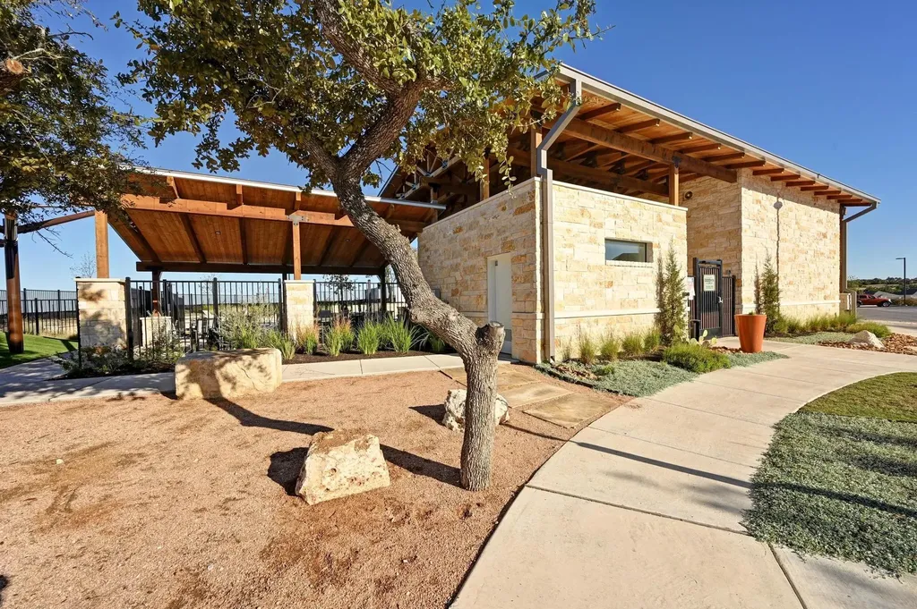 688 Lone Peak Way Dripping Springs TX 78620