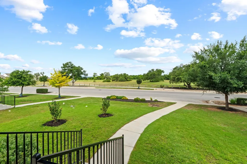 688 Lone Peak Way Dripping Springs TX 78620