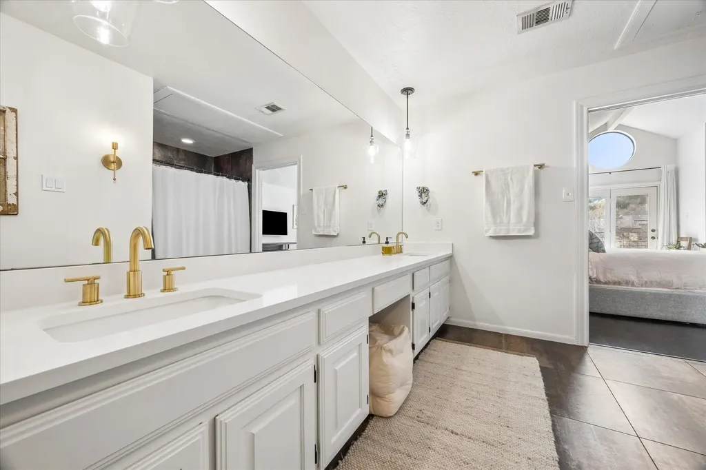 6602 Mesa Hollow Drive Austin TX 78750
